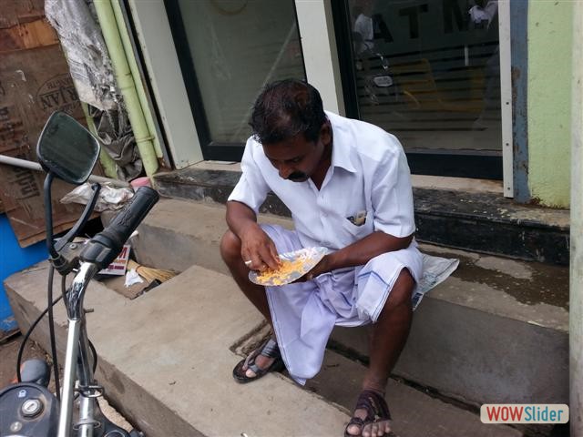 16-Sep-2014-President Bday Celeb Briyani Distribution-19